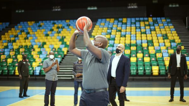  Ugandan Major General Muhoozi Kainerugaba Playing basketball in Rwanda, on March 15, 2022